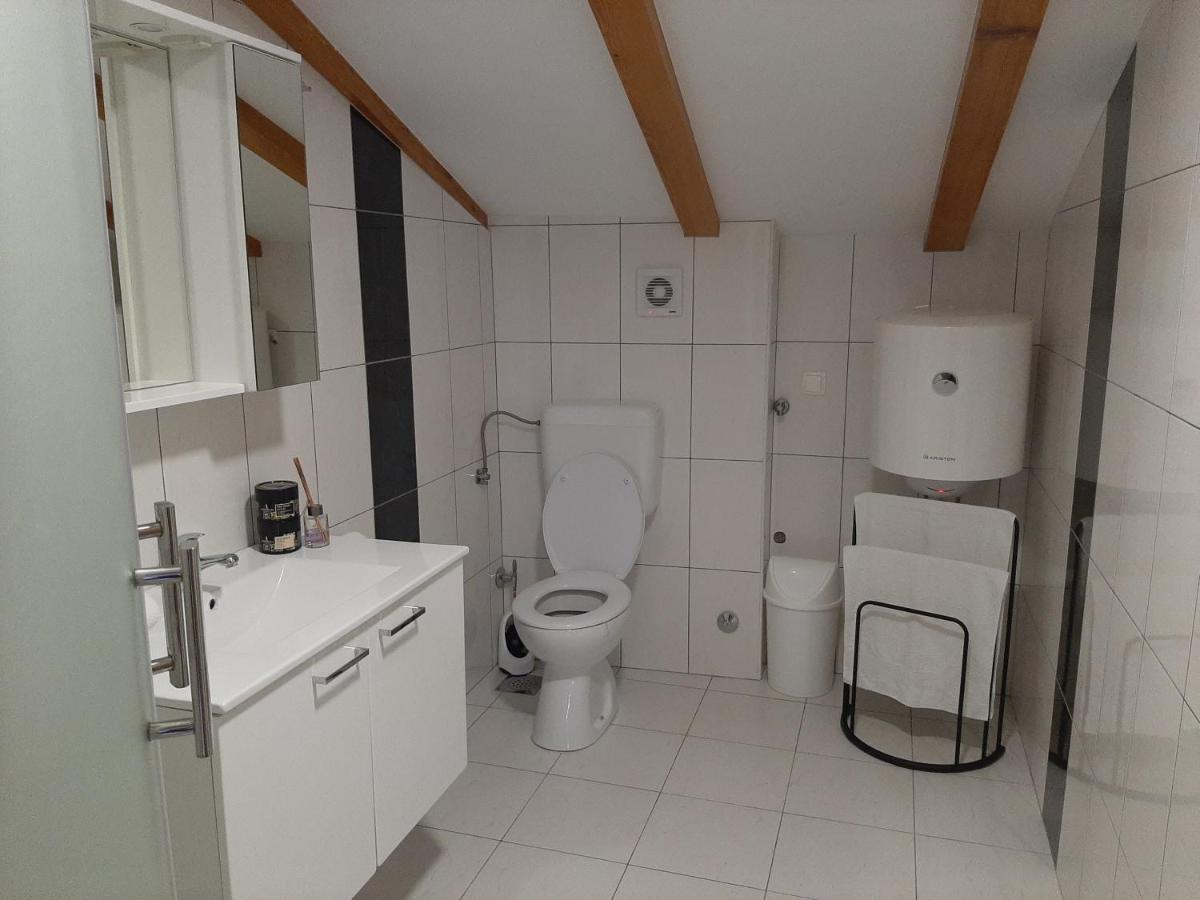 Apartmani Amra Novi Vinodolski Exterior photo