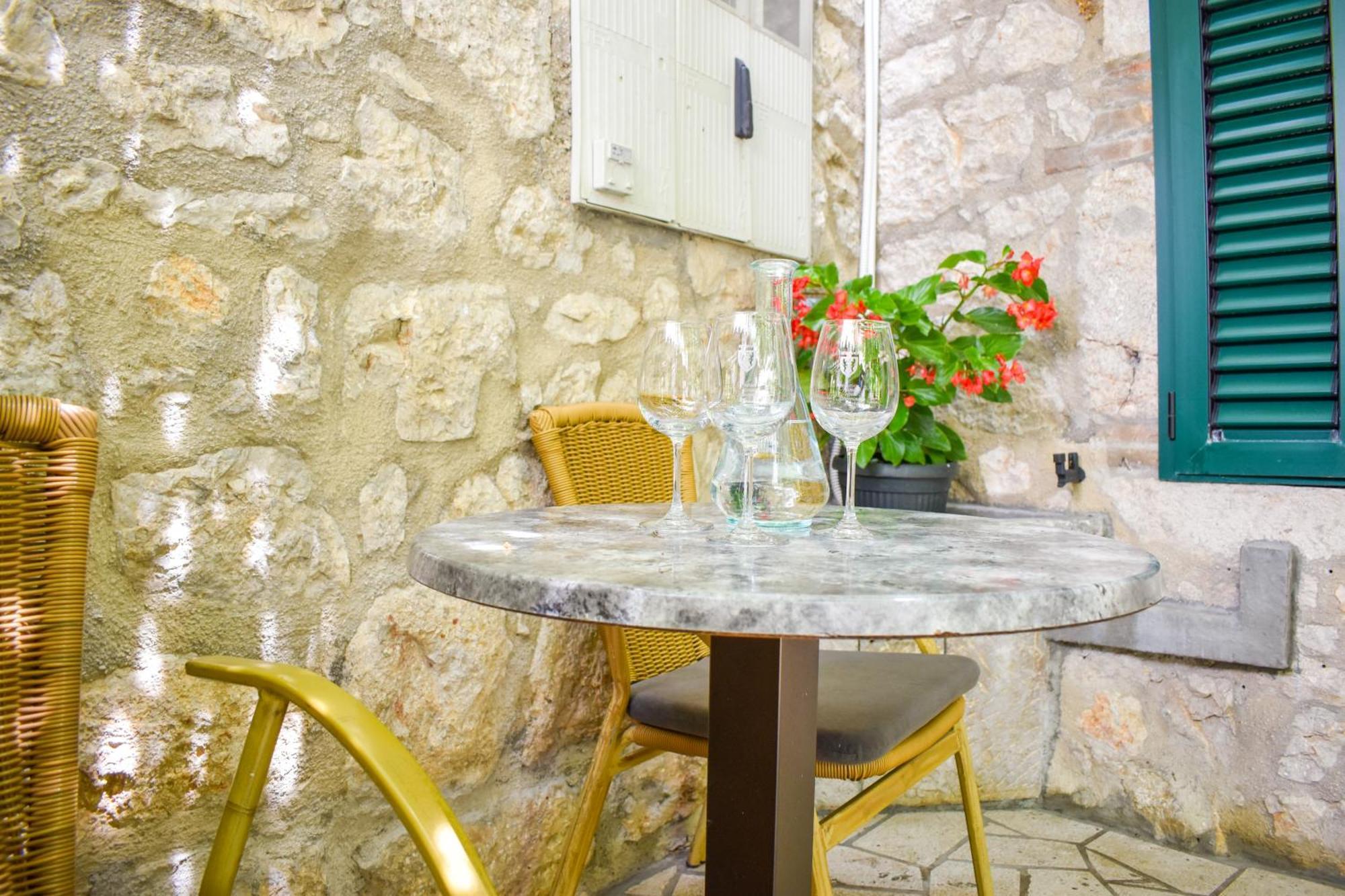 Apartmani Amra Novi Vinodolski Exterior photo