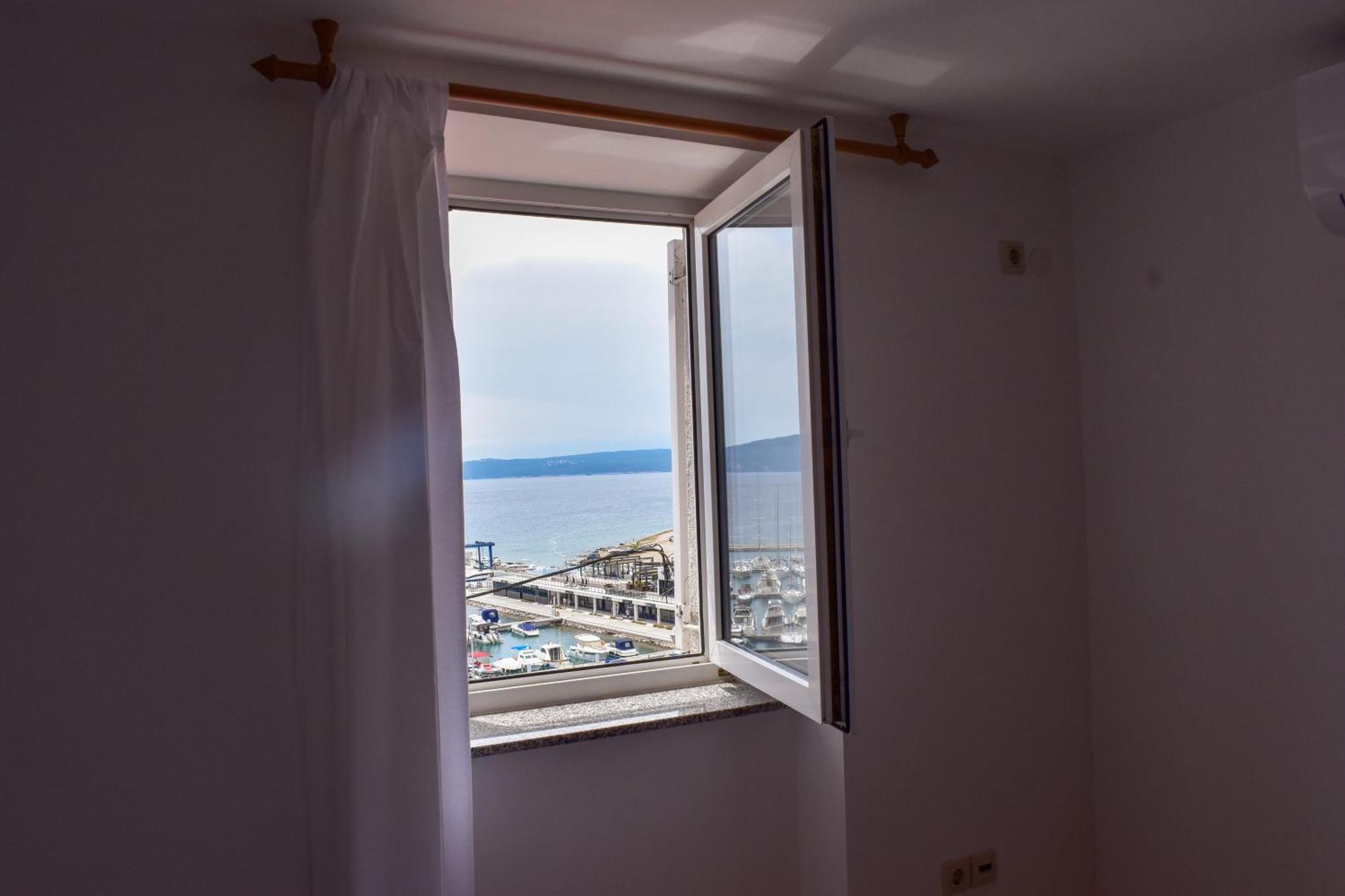 Apartmani Amra Novi Vinodolski Exterior photo