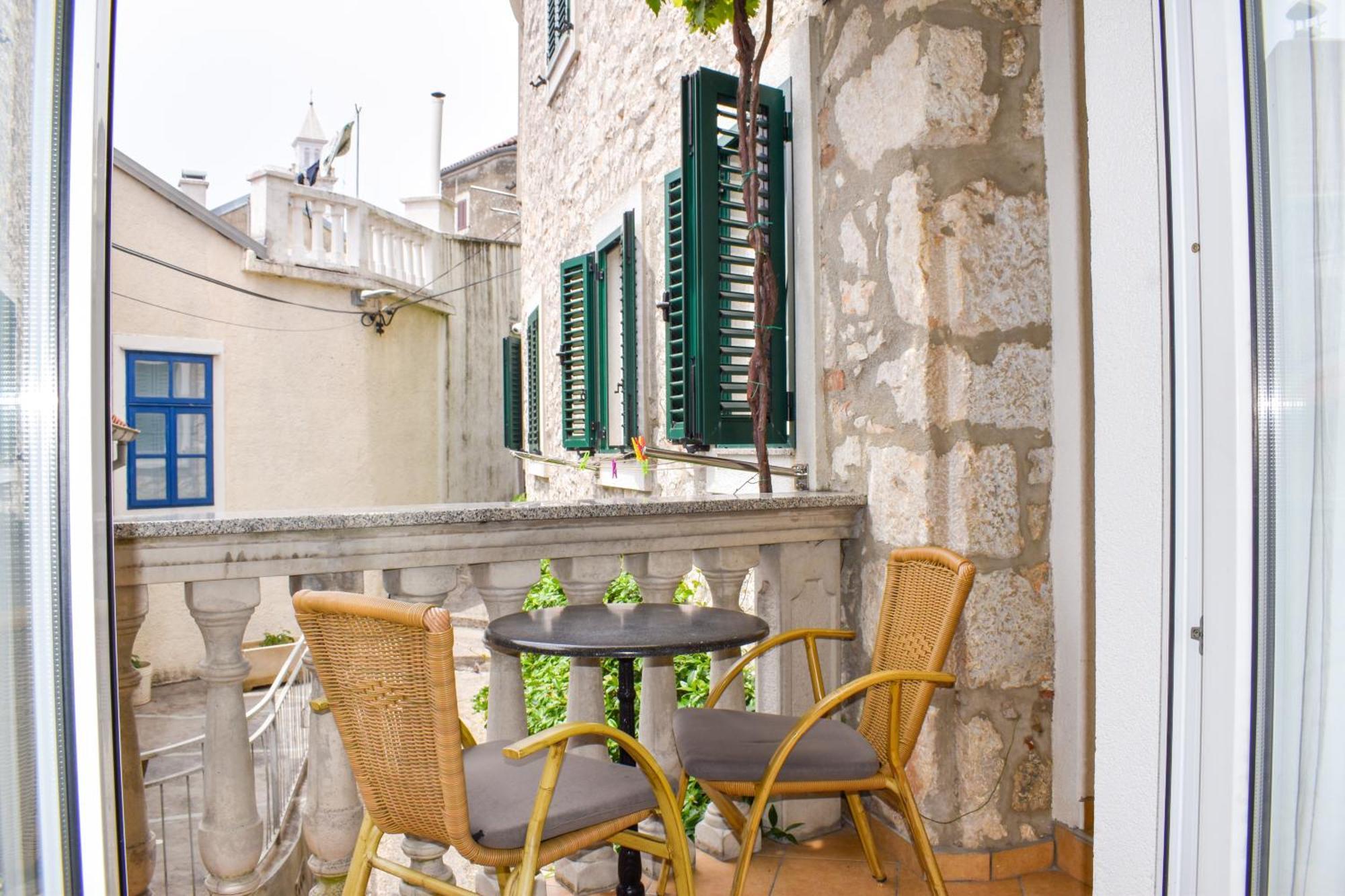 Apartmani Amra Novi Vinodolski Exterior photo